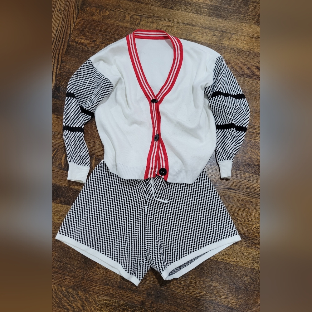 2pc Cardigan Knit Short Set - Picture 4 of 7